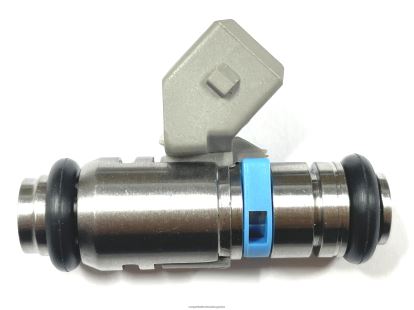 Car Parts Sold In Uganda - Fuel Injector IWP006 BH8X21821